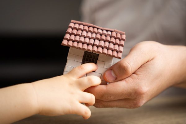 C’est l’histoire d’une petite-fille qui hérite de la holding de sa grand-mère…