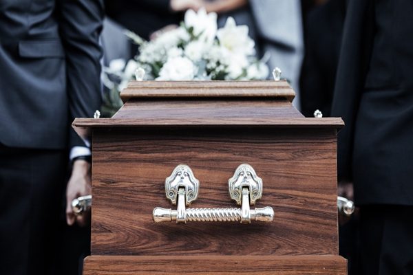 Entreprises funéraires : une information obligatoire des familles revisitée