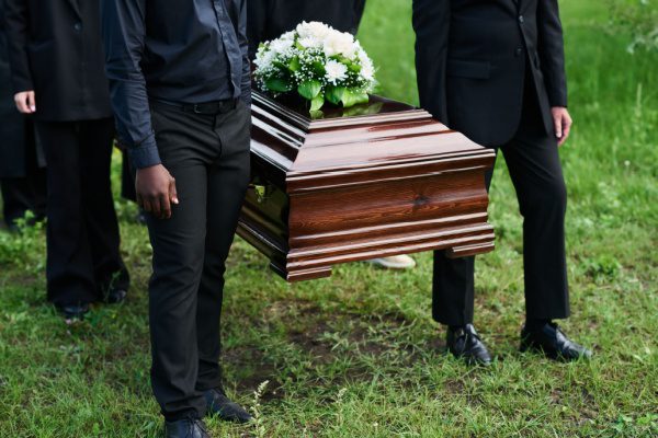 Successions : vers une revalorisation du forfait frais d’obsèques déductible ?