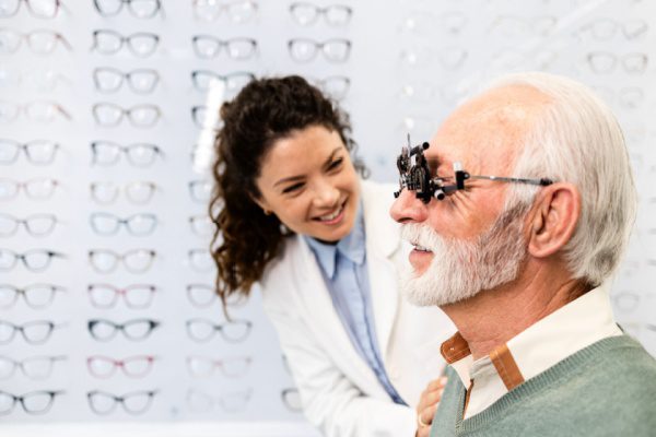 Opticien-lunetier : intervention possible dans les Ehpad