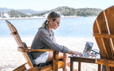 Télétravail depuis le lieu de vacances : possible ?